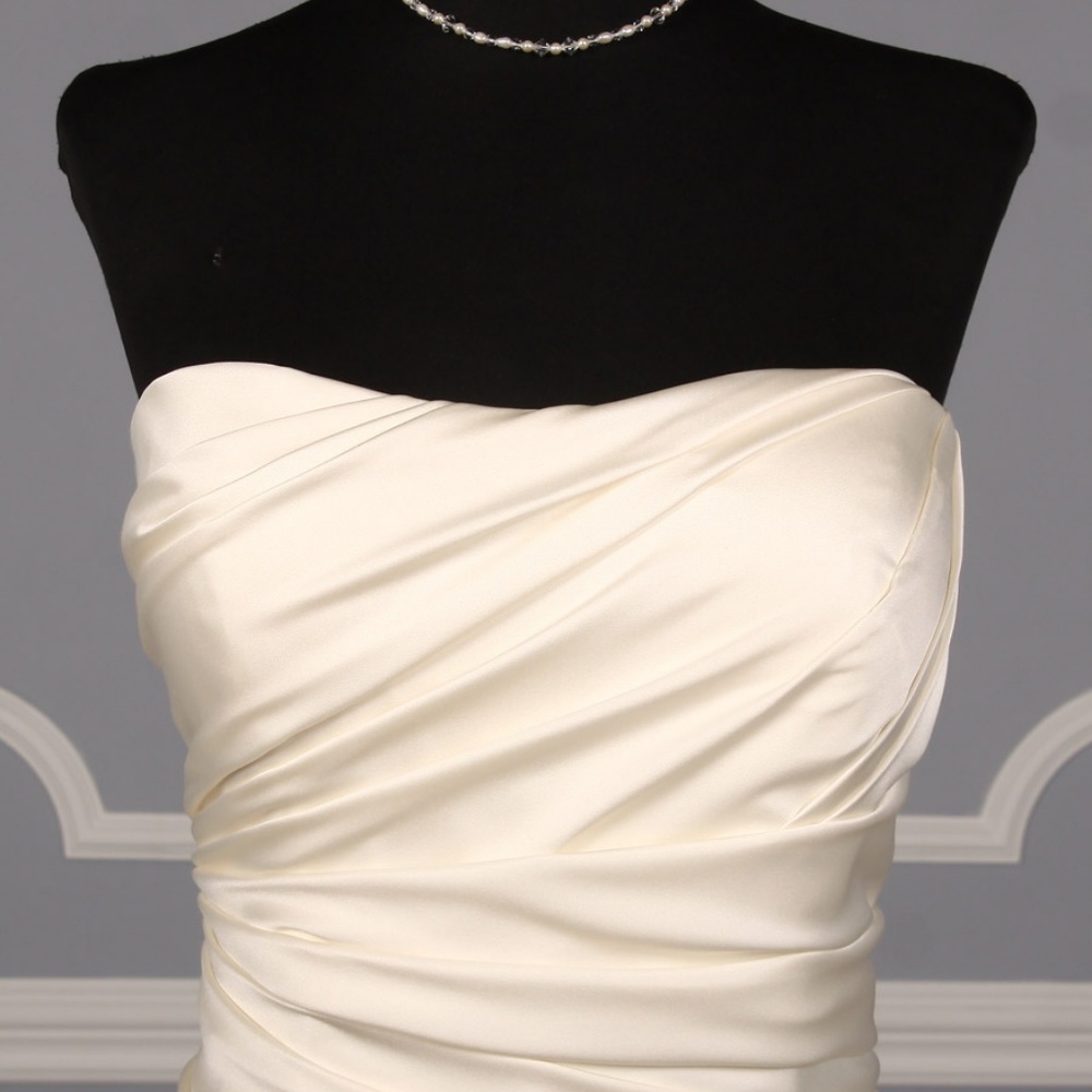 BRIDAL - Picture 2 of 5